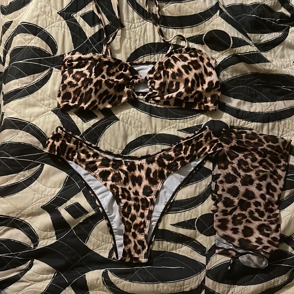 Leopard 3 piece bikini with coverup